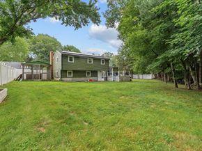 53 Rockwood St, Holbrook MA 02343