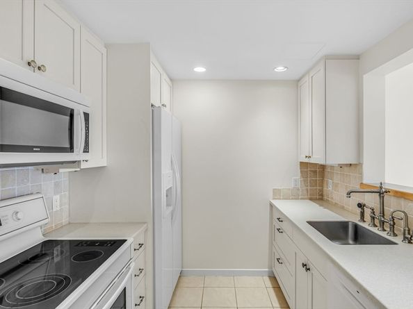950 Massachusetts Ave 512, Cambridge MA 02139