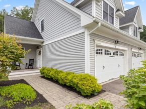 40 Lakepoint Way 40, Hopkinton MA 01748