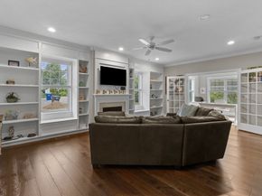 40 Lakepoint Way 40, Hopkinton MA 01748