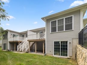 40 Lakepoint Way 40, Hopkinton MA 01748