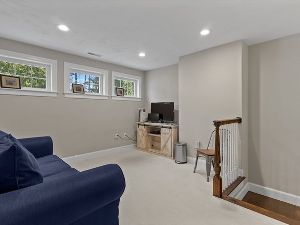 40 Lakepoint Way 40, Hopkinton MA 01748