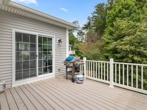 40 Lakepoint Way 40, Hopkinton MA 01748