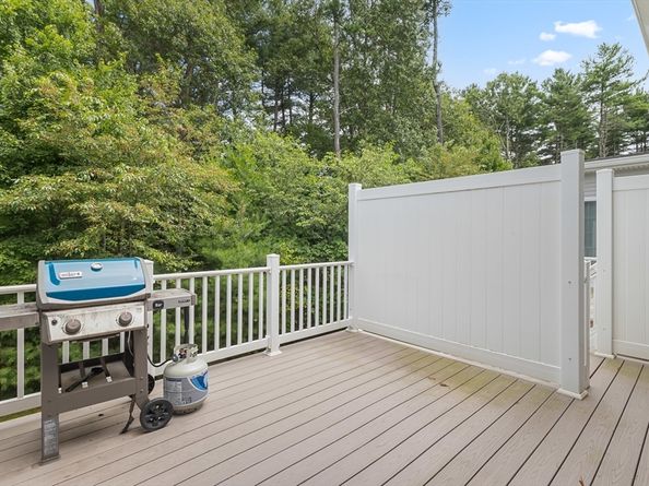 40 Lakepoint Way 40, Hopkinton MA 01748