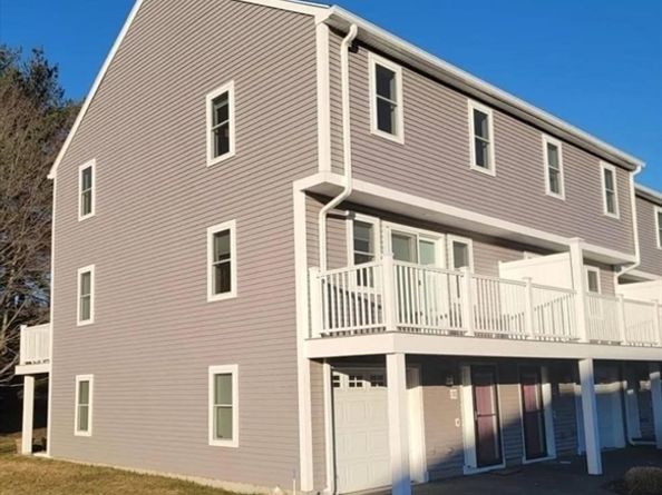 22 Collins St 31, Danvers MA 01923
