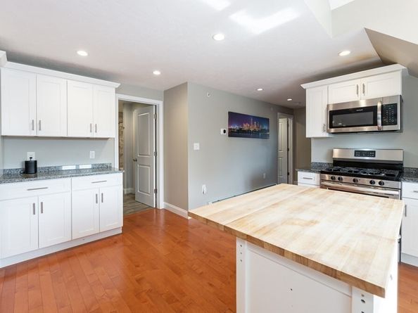 8 Putnam St 3, Danvers MA 01923