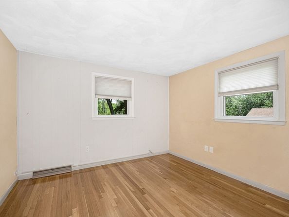 3 Blaisdell Rd, Chelmsford MA 01824