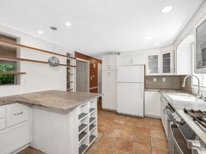 3 Blaisdell Rd, Chelmsford MA 01824