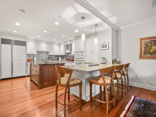 1 Huntington Ave 603, Boston MA 02116