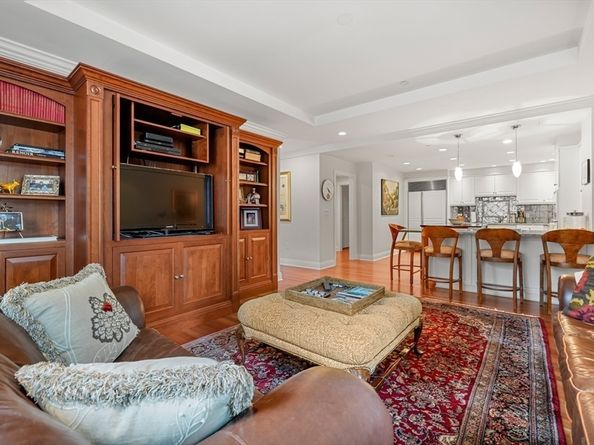 1 Huntington Ave 603, Boston MA 02116