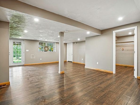 37 Mohave Rd, Worcester MA 01606