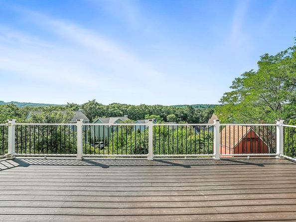 37 Mohave Rd, Worcester MA 01606