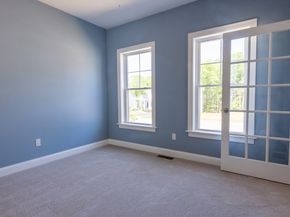 17 Old Grafton Rd, Upton MA 01568
