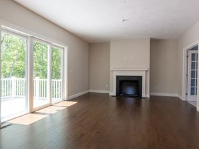 17 Old Grafton Rd, Upton MA 01568
