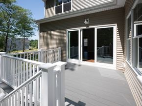 17 Old Grafton Rd, Upton MA 01568