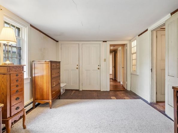 687 Main Street, Wareham MA 02571