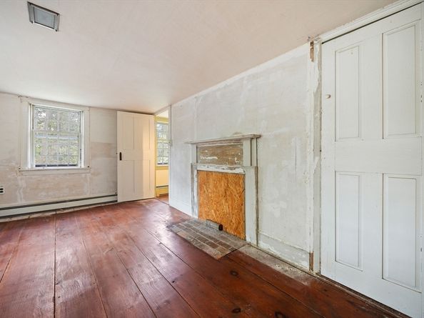 687 Main Street, Wareham MA 02571