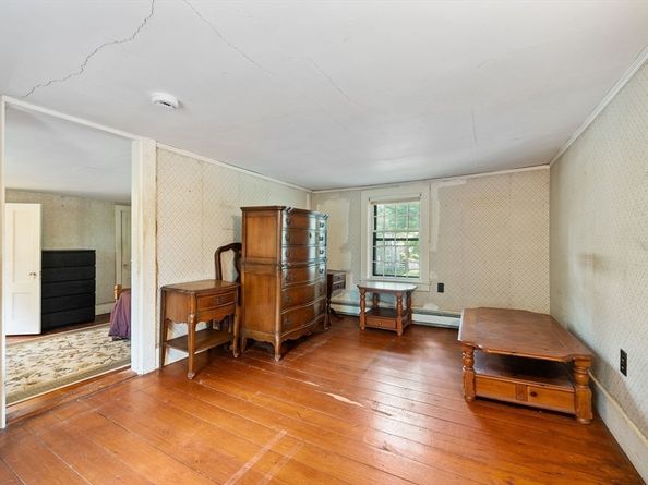 687 Main Street, Wareham MA 02571