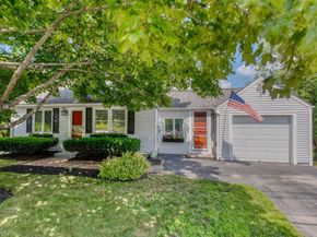 7 Manor Road, Auburn MA 01501