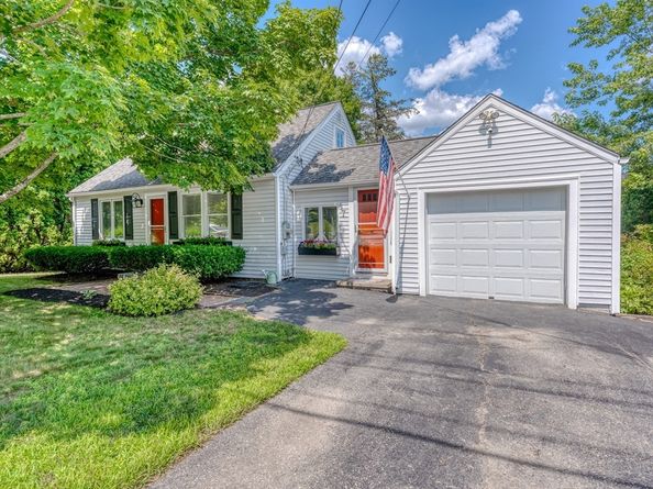 7 Manor Road, Auburn MA 01501