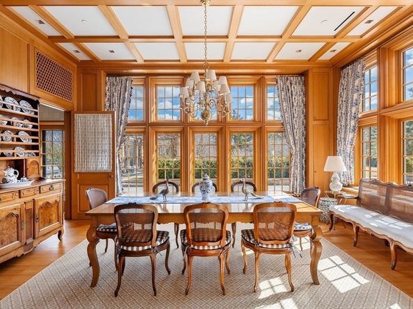 4 Willow Road, Weston MA 02493