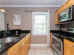 27-29 Commonwealth Avenue 5, Newton MA 02467