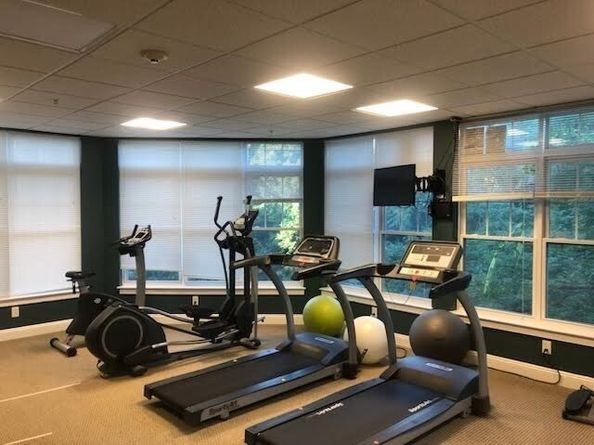 27-29 Commonwealth Avenue 5, Newton MA 02467
