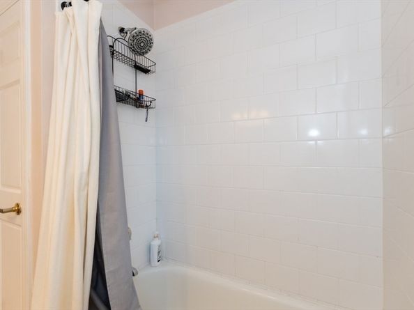 27-29 Commonwealth Avenue 5, Newton MA 02467