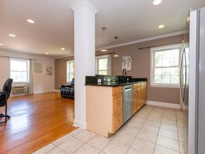 27-29 Commonwealth Avenue 5, Newton MA 02467