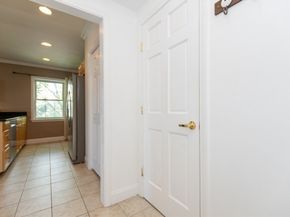 27-29 Commonwealth Avenue 5, Newton MA 02467