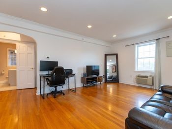 27-29 Commonwealth Avenue