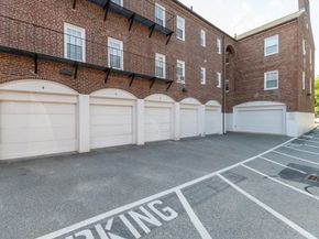 27-29 Commonwealth Avenue 5, Newton MA 02467