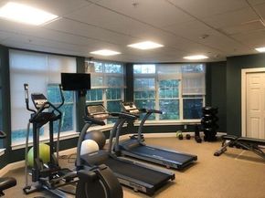 27-29 Commonwealth Avenue 5, Newton MA 02467