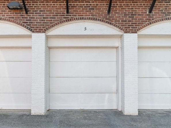 27-29 Commonwealth Avenue 5, Newton MA 02467