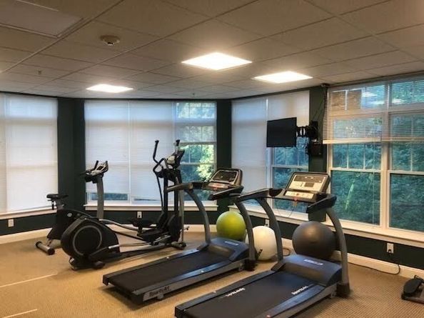 27-29 Commonwealth Avenue 5, Newton MA 02467