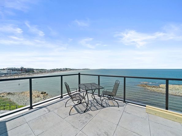 40 Oceanside Dr 40, Hull MA 02045