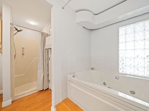 40 Oceanside Dr 40, Hull MA 02045