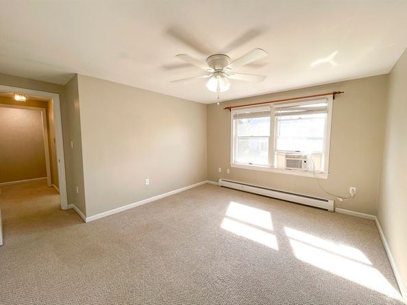 11 Fernwood St 11, North Andover MA 01845
