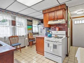 33 Woodleigh Rd, Watertown MA 02472