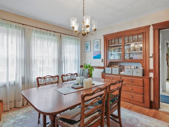 33 Woodleigh Rd, Watertown MA 02472