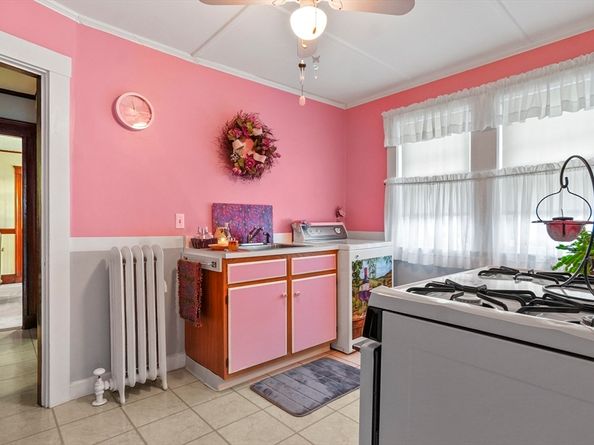 33 Woodleigh Rd, Watertown MA 02472