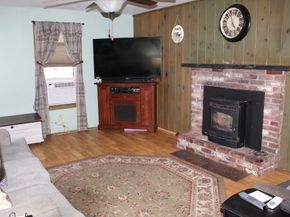 176 Mechanic St, Marlborough MA 01752