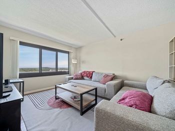 73 Broad Reach
