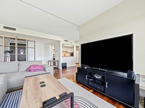 73 Broad Reach T123C, Weymouth MA 02191