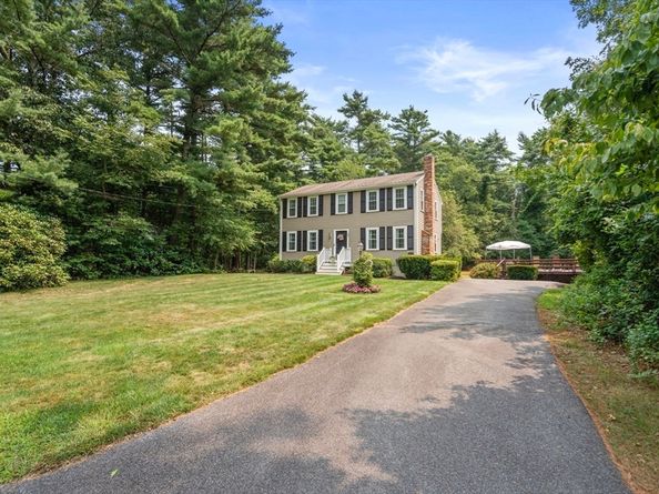 23 Williams Dr, Carver MA 02330