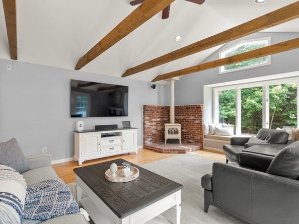 23 Williams Dr, Carver MA 02330