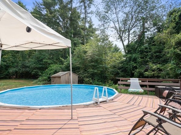 23 Williams Dr, Carver MA 02330