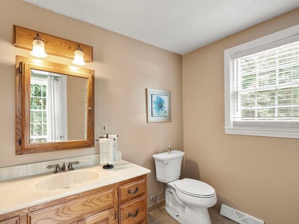 23 Williams Dr, Carver MA 02330