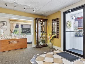 12 Lindell Ave, Leominster MA 01453