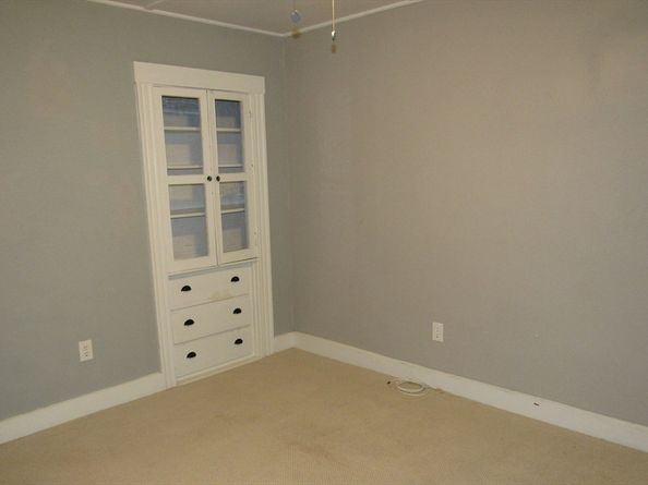 12 Lindell Ave, Leominster MA 01453